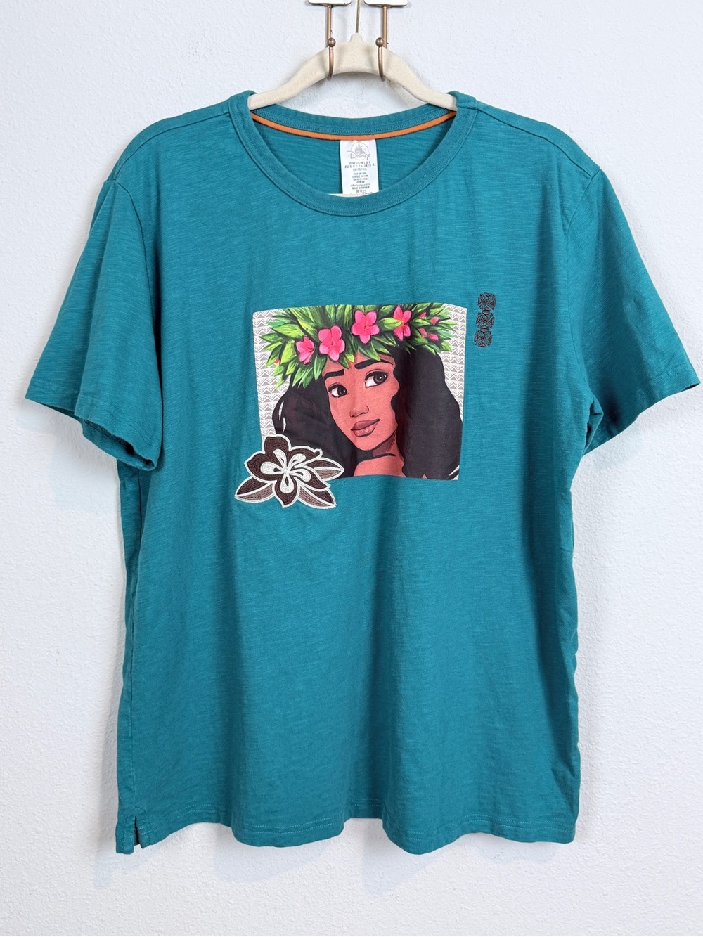 Disney Teal Embroidered Moana Short Sleeve Tee L